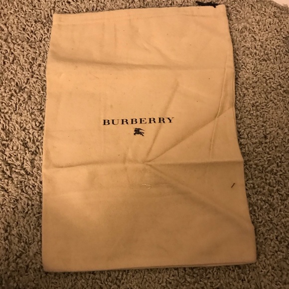 Burberry shoes - Picture 2 of 3